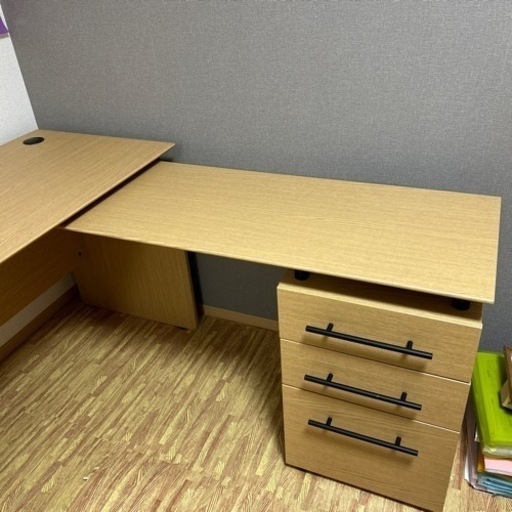 ニトリ　PC デスク　ワゴン付　サイド変更可能