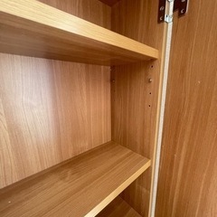 扉付本棚の画像