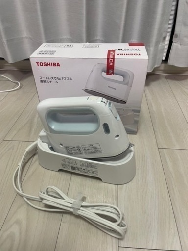 コードレス衣類スチーマー　TOSHIBA アイロン
