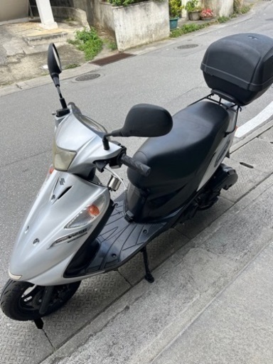 スズキ v125g