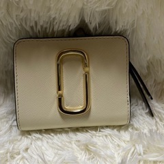 本日限定！早いもの勝ち！マークジェイコブス二つ折り財布