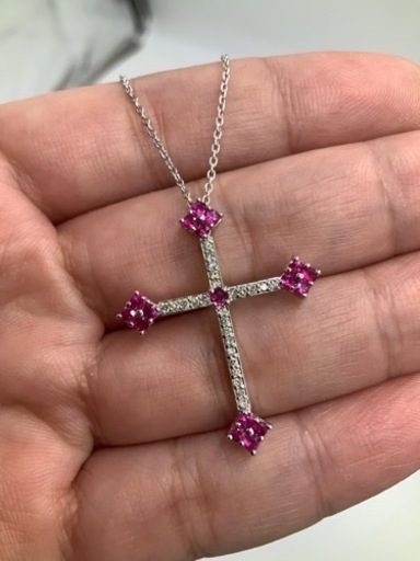K18WG 18金　ホワイトゴールド　ダイヤモンド　クロスネックレス　ルビー　4.9g 約40cm