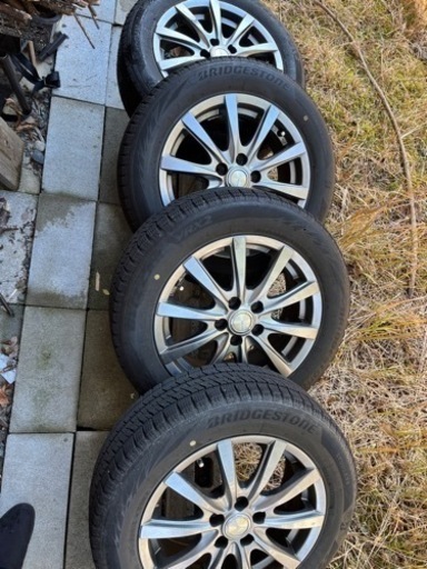 スタッドレスホイルセット　値下げ可能