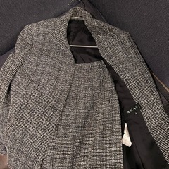 色々レディーススーツ5点の画像