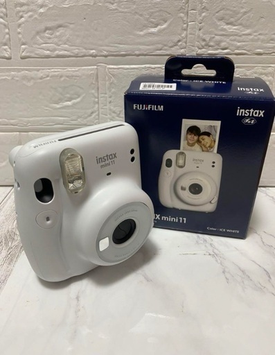 【美品】instax mini 11 チェキ アイスホワイト