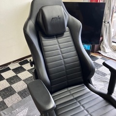 ゲーミングチェア本革黒の画像