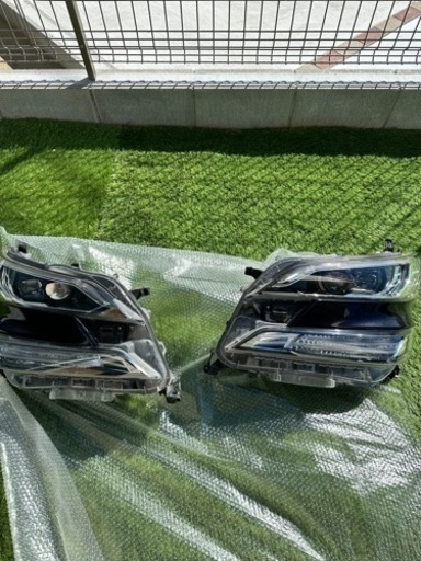 ヴェルファイア30前期 ヘッドライト