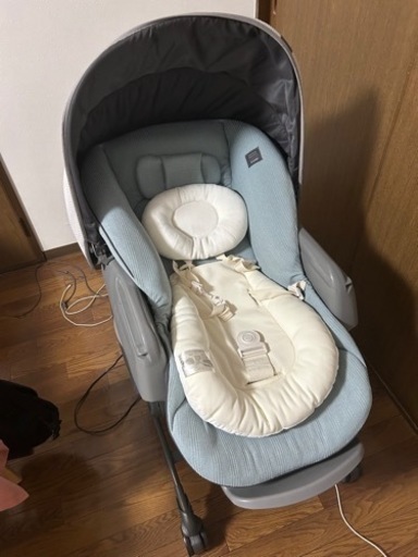 【使用期間わずか】combi電動バウンサーネムリラ　CWL NEMULILA AT +LS