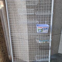 部屋の仕切りや小物の整理に‼️整理かご付