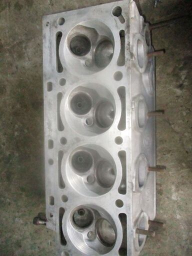 BMW-2002-ターボーエンジンシリンダーヘツト販売