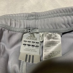 adidas ジャージの画像