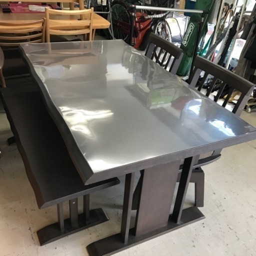 K2402-470 ニトリ  ダイニングテーブルセット 回転イス２脚＋ベンチイス１脚セット キズ、汚れあり