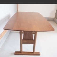 ウニコスークダイニングテーブル