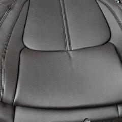 OUTLANTER  GNOWの車のシートカバーの画像