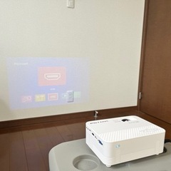 LEDプロジェクター　無線接続　【中古】POYANK TP-01