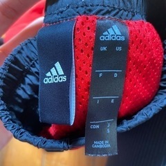 シャカシャカ素材！adidas の画像