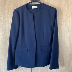 スーツとブラウス
