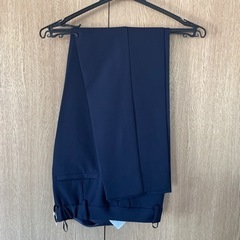 スーツとブラウスの画像