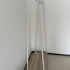ハンガーラックの画像