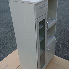 🔴山口市、小型食器棚レンジ台￥16000位⇒￥5500🔴トレー・引出しに金属レール🔴美品の画像