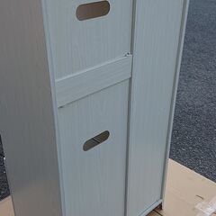 🔴山口市、小型食器棚レンジ台￥16000位⇒￥5500🔴トレー・引出しに金属レール🔴美品の画像