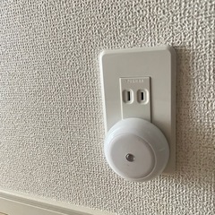 明暗センサーLEDライト　コンセントタイプ