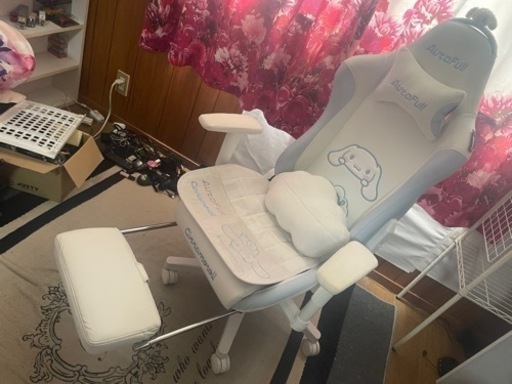 AutoFull(オートフル) シナモロール ゲーミングチェア デスクチェア 座り心地最高 腰痛対策 昇降アームレスト オットマン付き