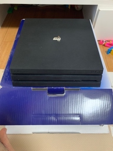 PS4 Pro 1TB CUH-7200B B01