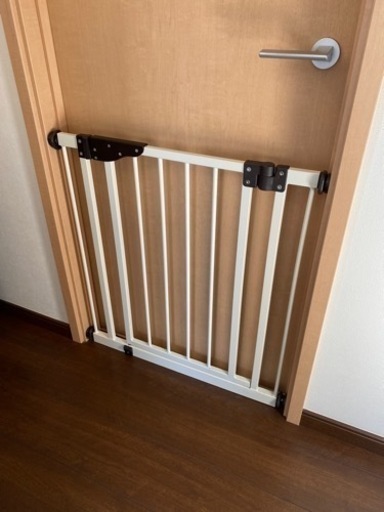 ベビーゲート中古