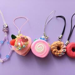 【未使用品】ストラップ・光る髪飾り・光る花ブレスレット・光る電球　８点セット【値下げ】の画像