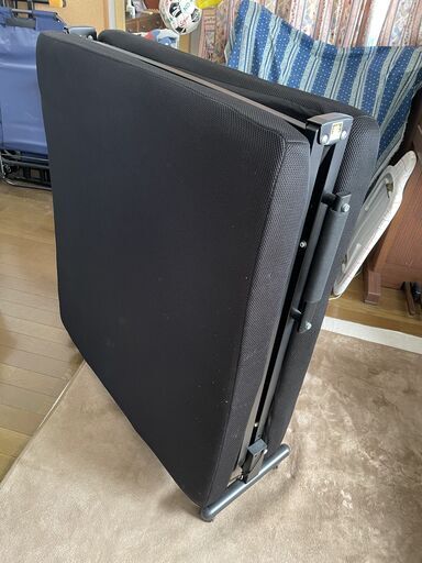 折り畳み簡易ベット