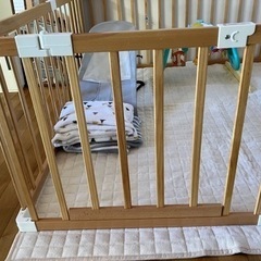 【美品】KATOJI 木製ベビーサークル（ナチュラル）扉つきの画像