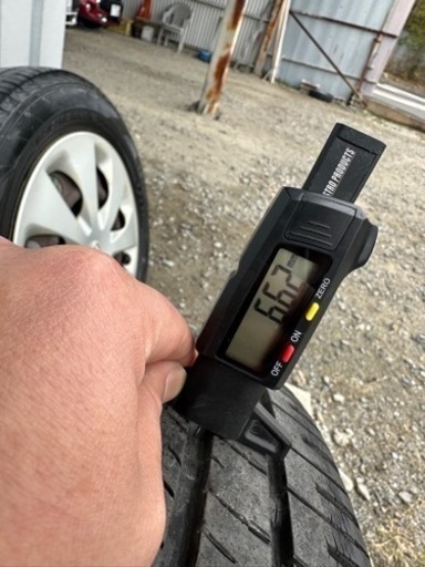 アクア純正ホイール　タイヤセット　ダンロップエナセーブ　バリ溝　6ミリ以上