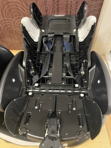 ベビーチャイルドシート aprica フラディアグロウ isofix