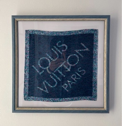 LOUISVUITTON チーフ入額縁