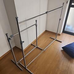 縦横伸縮ハンガーラック　押入れにも。