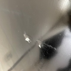 黒い2ドア冷蔵庫 SHARPの画像