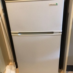【お話し中】ベッド（引き出し付き）、洗濯機、冷蔵庫、レンジ、本棚、一人暮らしセットでの画像