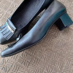 ミハマ　パンプス　23.5の画像