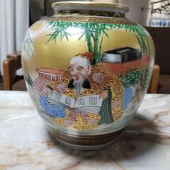 激安商品多数出品中。1200円→700円。九谷焼　美品。