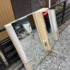 ミラーキャビネット　タカラスタンダード