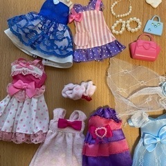 リカちゃん人形&ドレス、洋服、小物類セットの画像