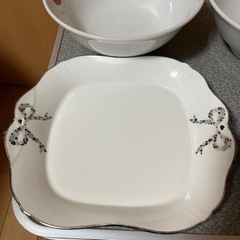 値下げしました、中古の食器色々の画像