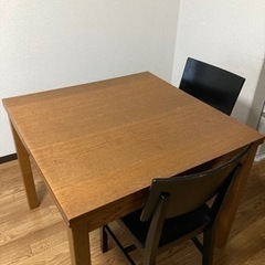 イケア　ダイニングテーブル　椅子2脚セット