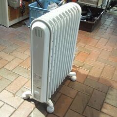 【美品】 DeLonghi デロンギ RHJ45M1115-LG アミカルド ② DeLonghi デロンギ RHJ45M1115-LG アミカルド オイルヒータ