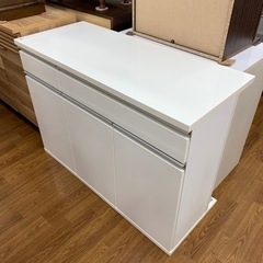 キッチンカウンター　3枚扉　引き出し付き