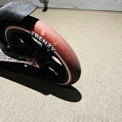 FRENZY キックボード 美品！の画像