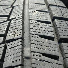 スタッドレスタイヤ 185/65R15の画像