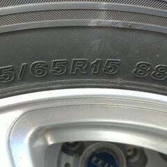 スタッドレスタイヤ 185/65R15の画像