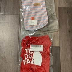 犬用ドライブシートと犬用服お譲りします。